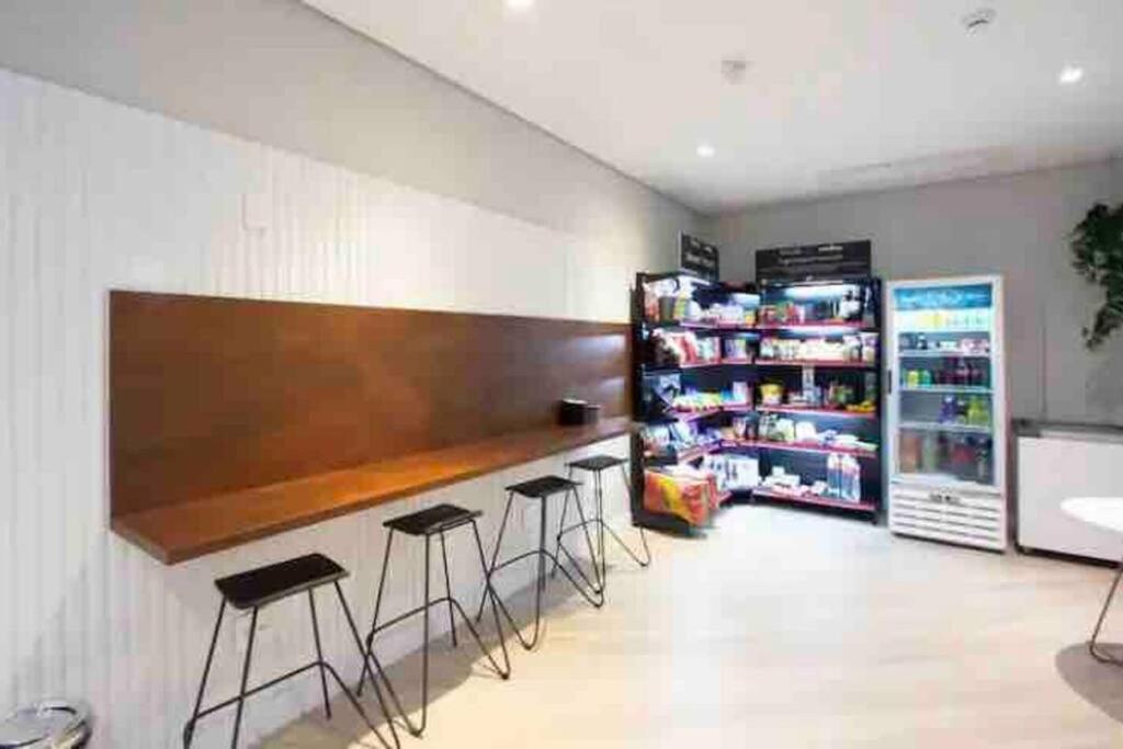 1 Dorm -itaim Bibi A 5 Min Av Faria Lima Und1903 Apartment