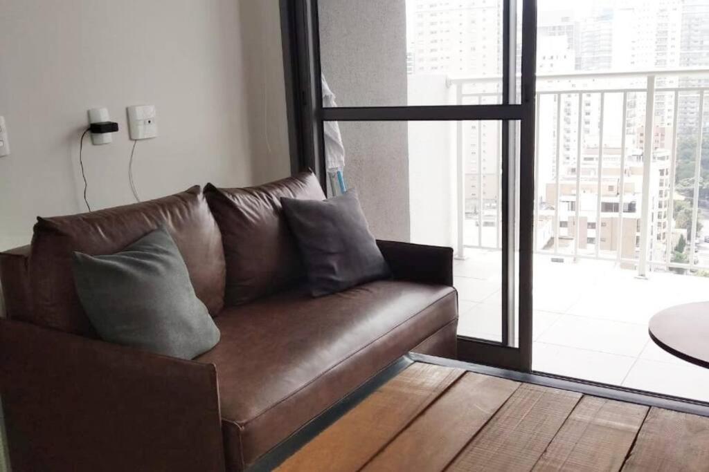 1 Dorm -itaim Bibi A 5 Min Av Faria Lima Und1903 Apartment *