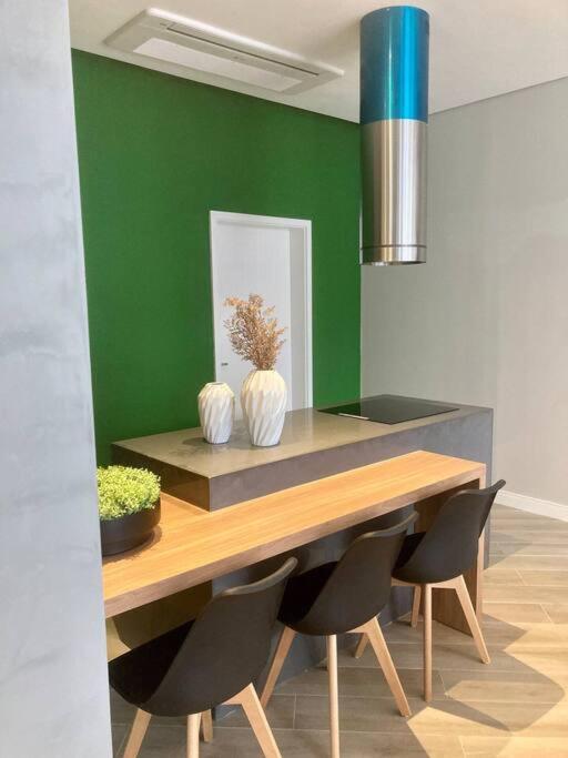 Apartment 1 Dorm -itaim Bibi A 5 Min Av Faria Lima Und1903